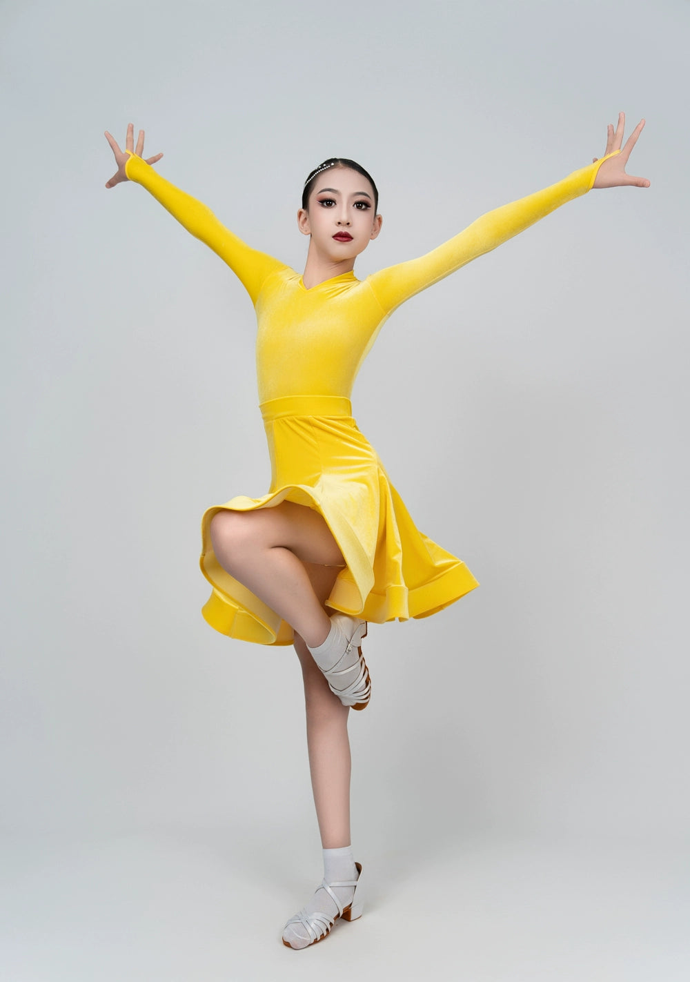 Wine Blue Yellow Latin Dance Competition Dresses for Children Girls Ballroom Salsa Chacha velvet Dance Clothes Party Performance Ball Gown